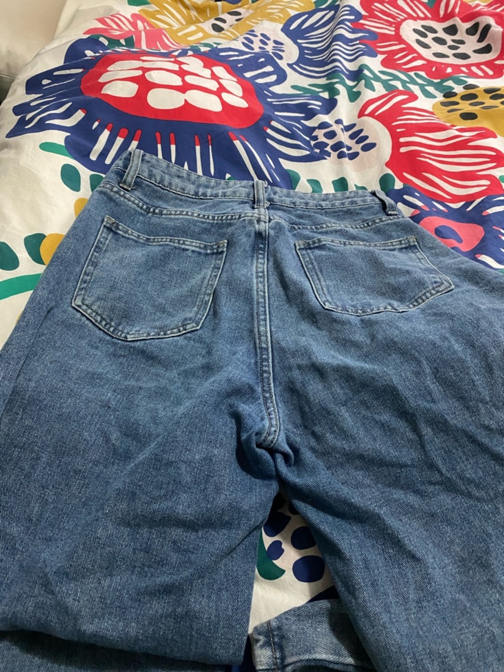 High-Rise Wide Leg Women's Jeans in Light Blue - Picture 3 of 3